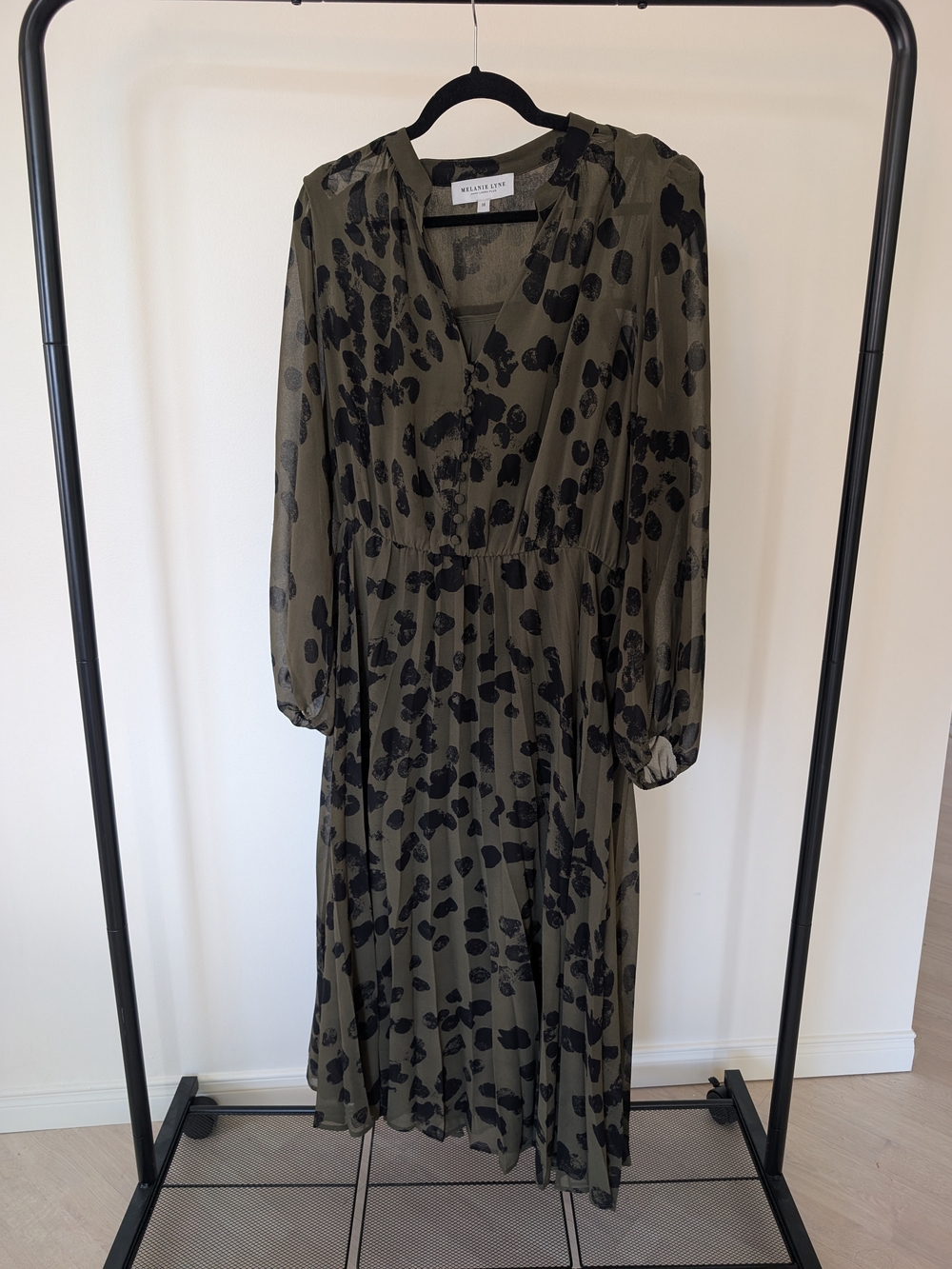 Melanie Lyne Olive Green & Black Long Sleeve Midi Dress